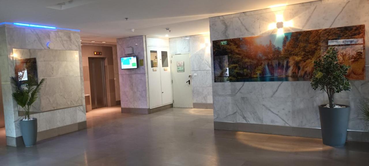 Beach Suite Israel- Private Jacuzzi Garden Suite & Gym, 3 Min Walk To Beach ביץ סוייט ישראל- ג'קוזי פרטי בגינה 3 דקות הליכה לים וחדר כושר Ashkelon Luaran gambar