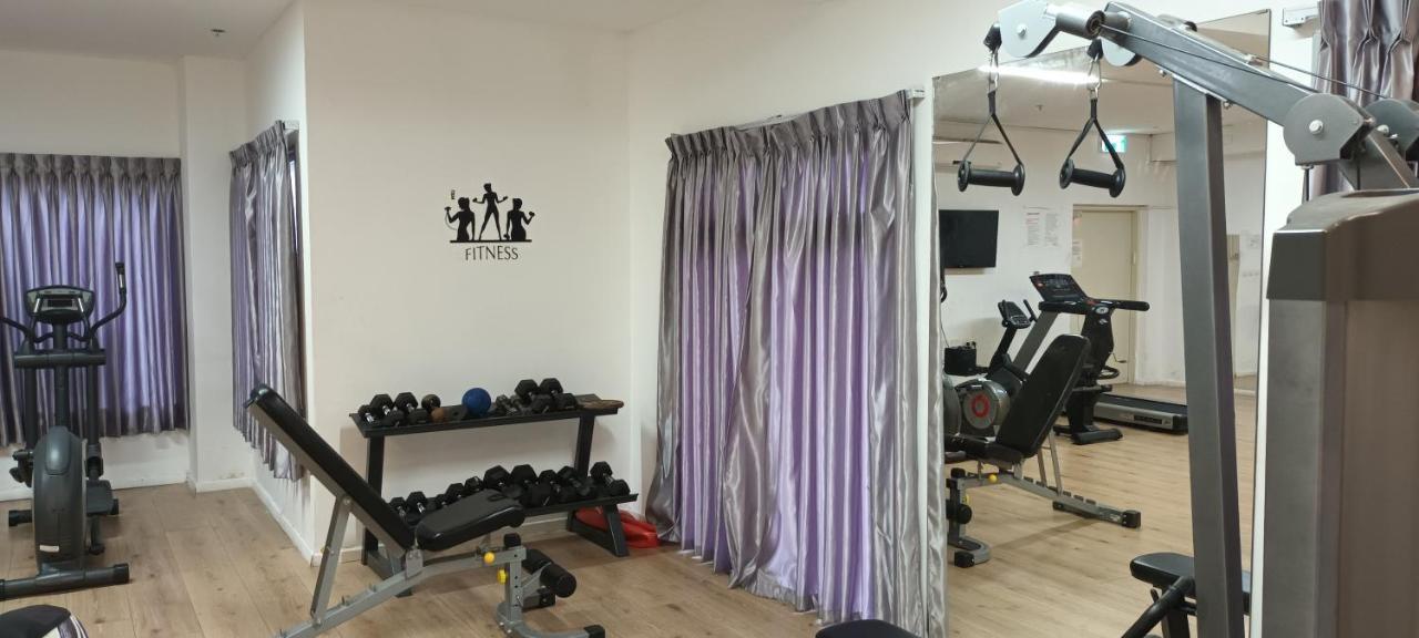 Beach Suite Israel- Private Jacuzzi Garden Suite & Gym, 3 Min Walk To Beach ביץ סוייט ישראל- ג'קוזי פרטי בגינה 3 דקות הליכה לים וחדר כושר Ashkelon Luaran gambar