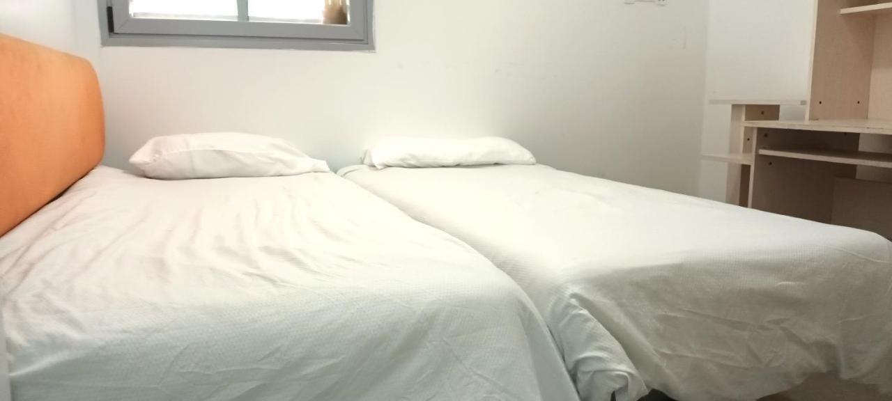 Beach Suite Israel- Private Jacuzzi Garden Suite & Gym, 3 Min Walk To Beach ביץ סוייט ישראל- ג'קוזי פרטי בגינה 3 דקות הליכה לים וחדר כושר Ashkelon Luaran gambar